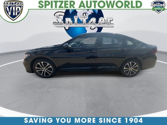 Used 2025 Blue Volkswagen 1.5T Sport image 11