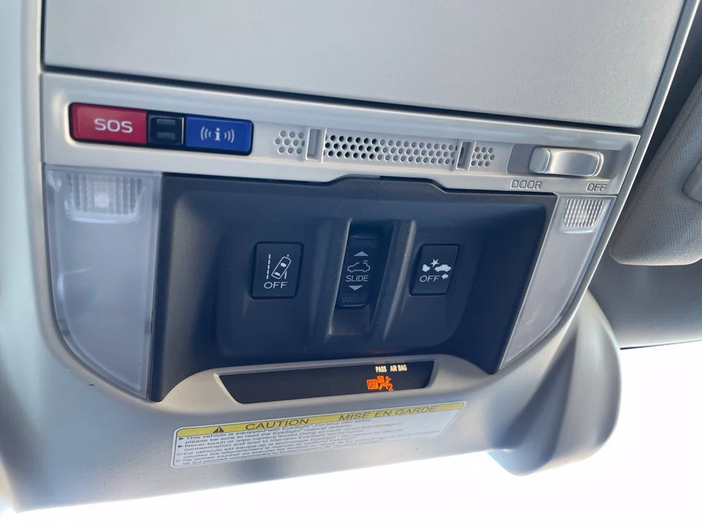 Used 2019 Silver Subaru Premium image 27