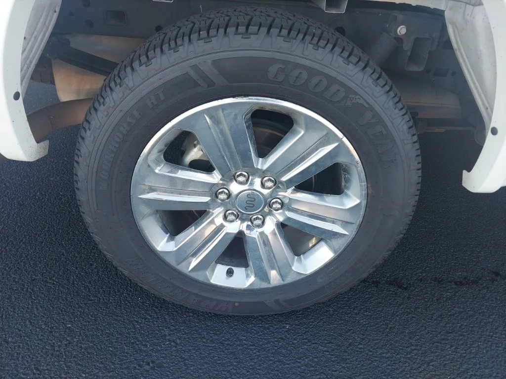 Used 2020 White Ford King Ranch image 9