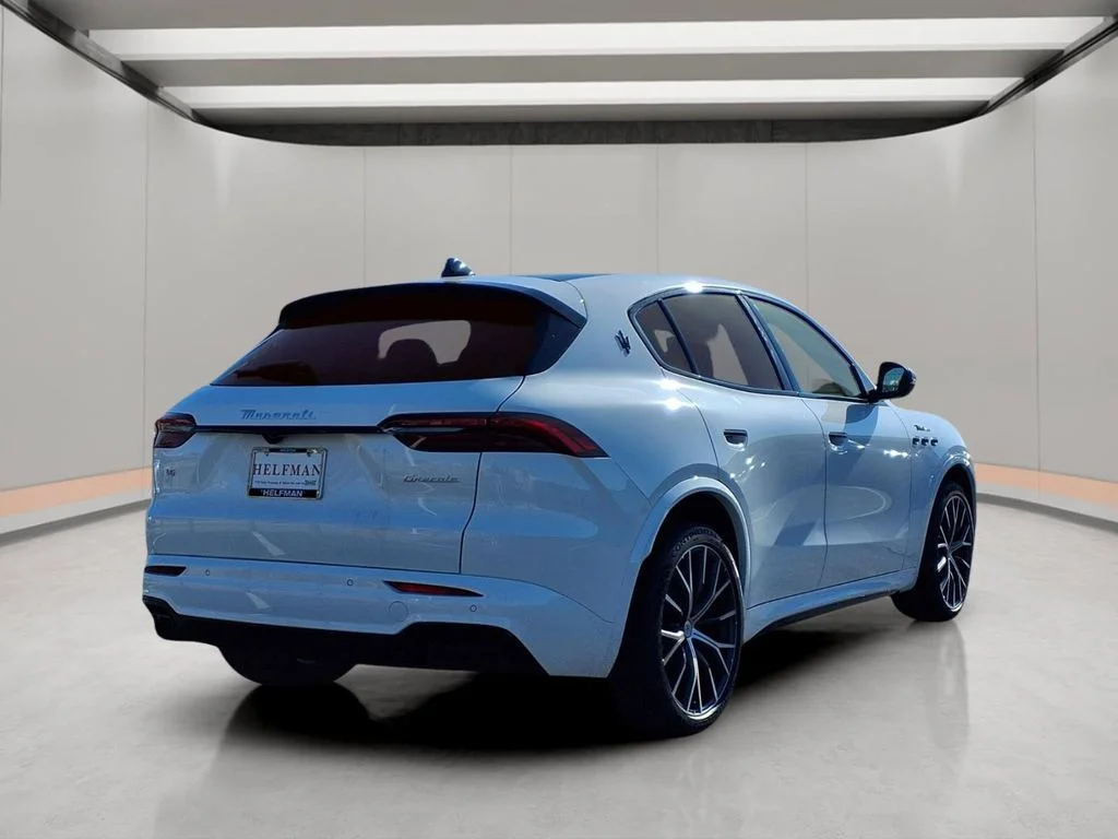 2026 Maserati Grecale Modena V6 - Photo 6