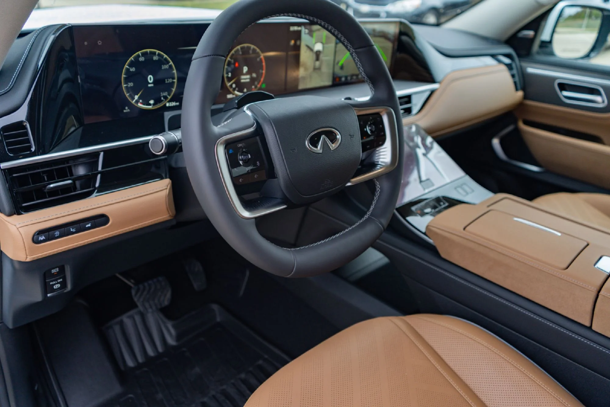Certified Used 2027 White INFINITI LUXE image 8