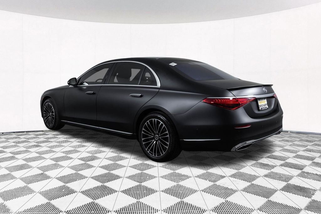 Used 2022 Black Mercedes-Benz S 580 image 12