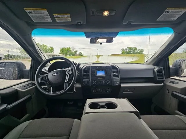 Used 2018 White Ford XL image 12