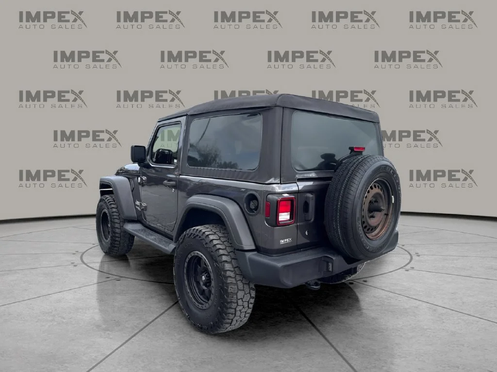 Used 2020 Gray Jeep Sport image 3