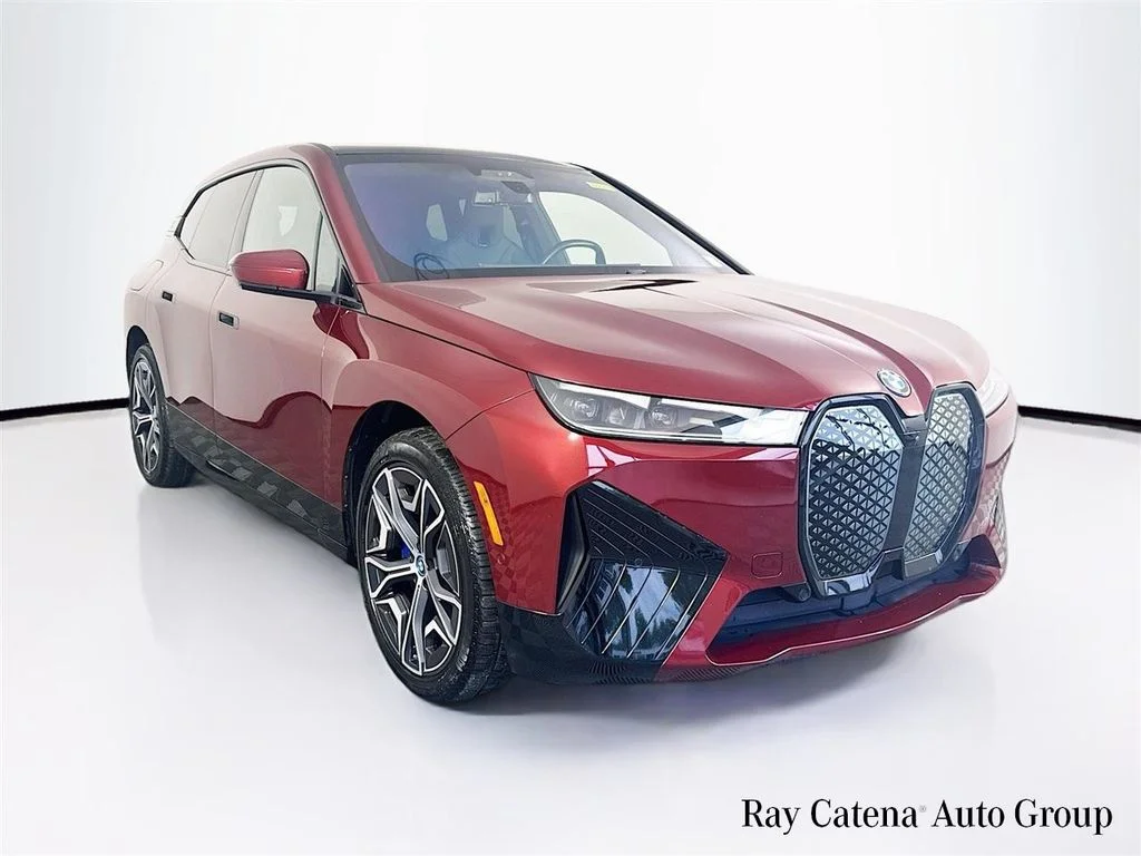 Used 2024 Red BMW xDrive50 image 1