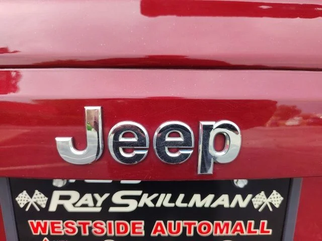 Used 2014 Red Jeep Latitude image 26