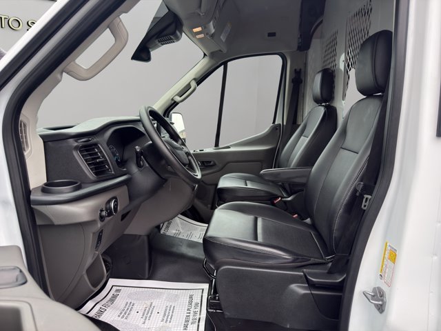 Used 2025 White Ford  image 9