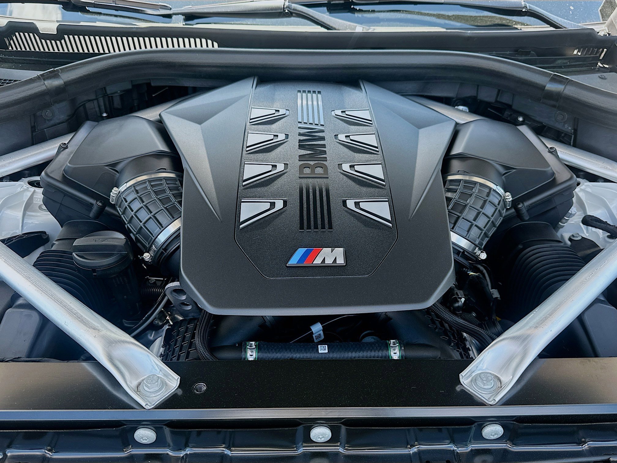 New 2026 Alpine White BMW M60i image 25
