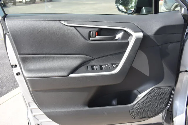 Used 2025 Silver Toyota LE image 9