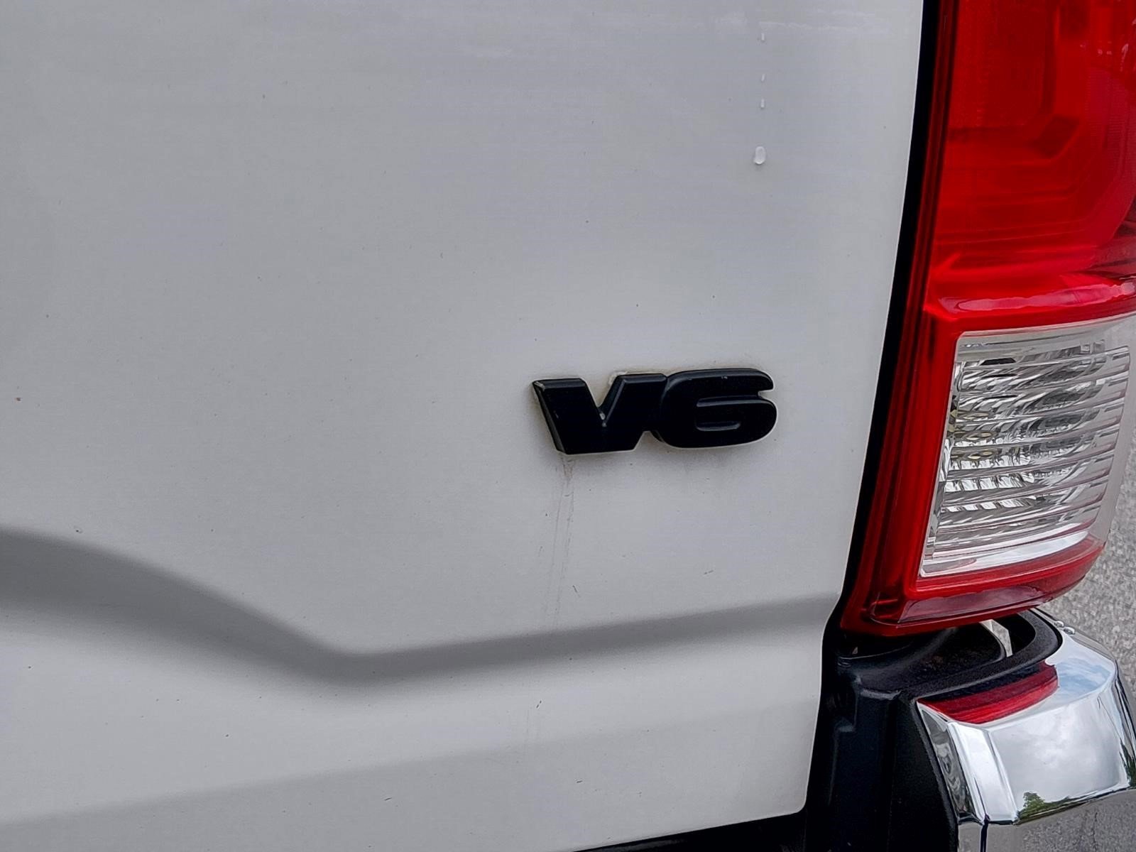 Used 2017 Super White Toyota SR5 image 18