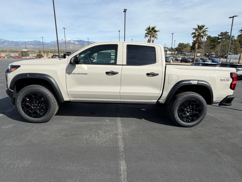 2026 Chevrolet Colorado Trail Boss - Photo 6