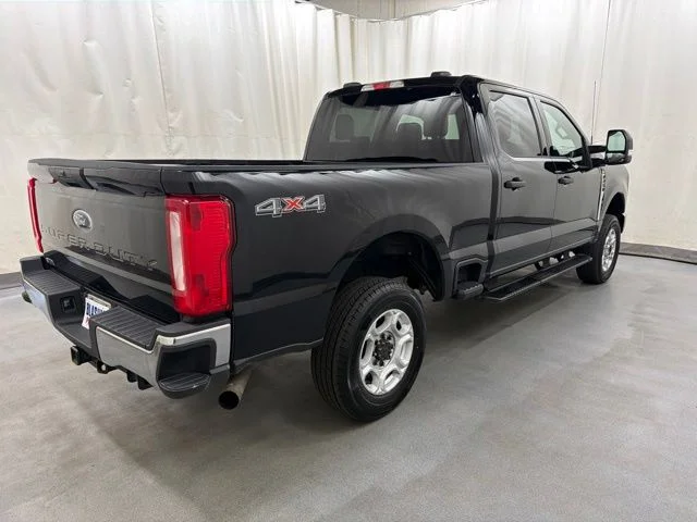 Used 2025 Black Ford XLT image 6