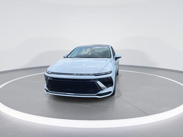 New 2026 White Hyundai SEL image 3