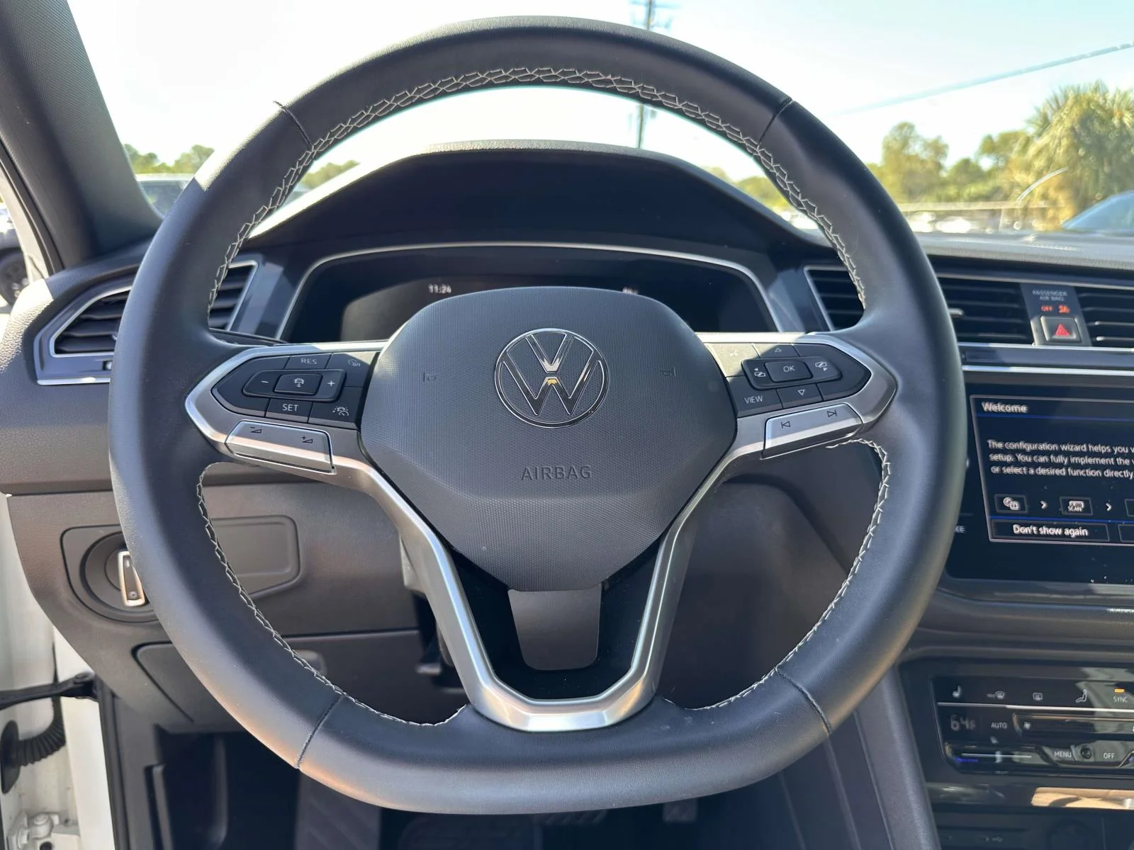 Used 2023 White Volkswagen SE image 14