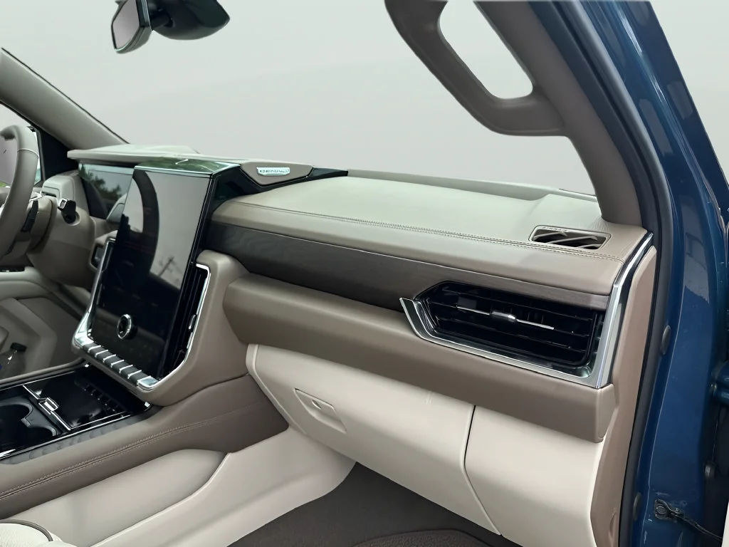 2026 GMC Yukon XL Denali - Photo 40