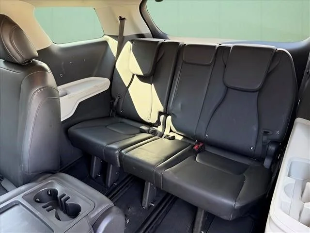 Used 2022 Gray Kia LXS image 34
