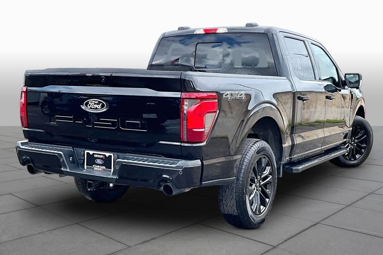 Used 2025 Agate Black Metallic Ford XLT image 7