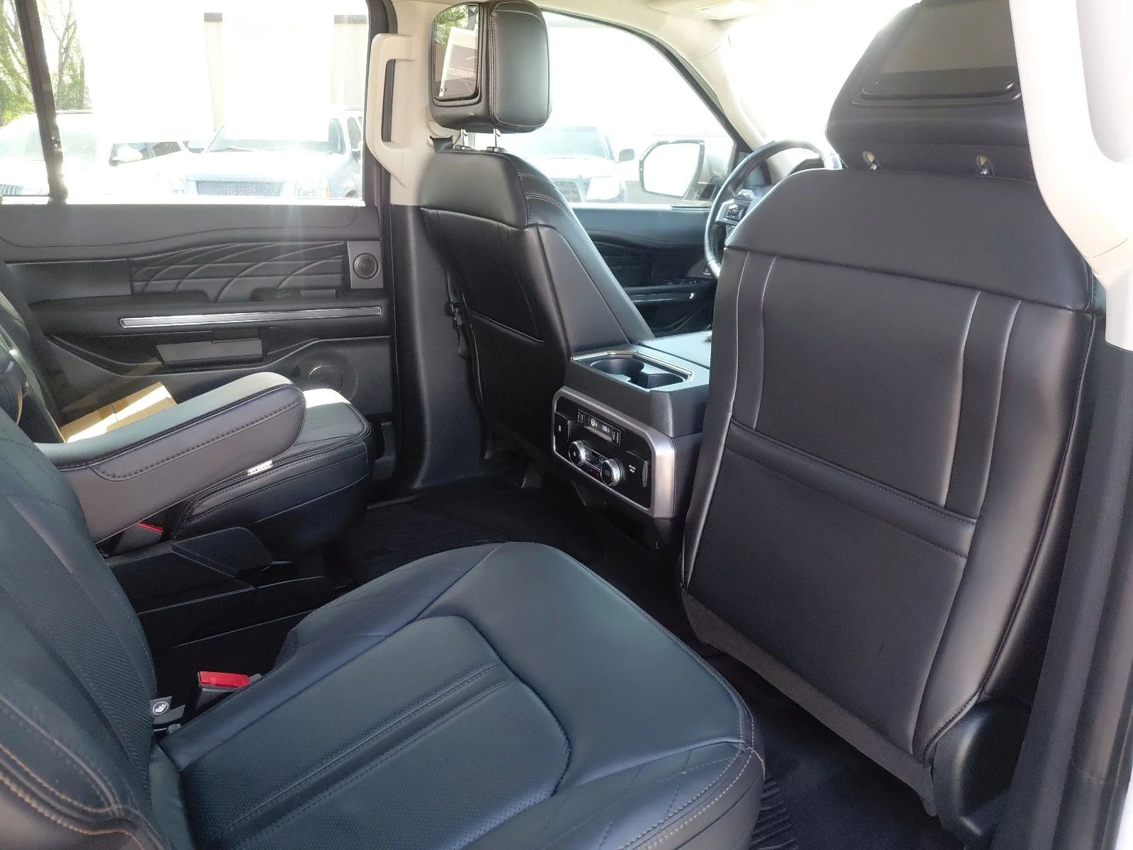Used 2020 White Ford Platinum image 25
