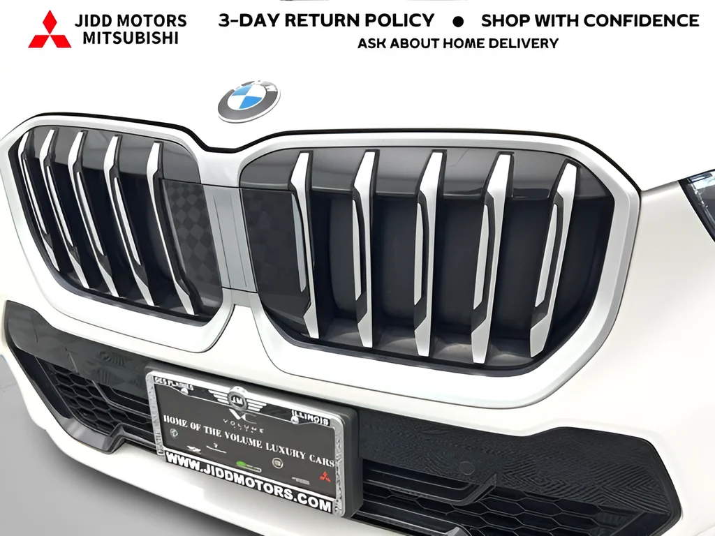 Used 2025 Alpine White BMW xDrive28i image 40