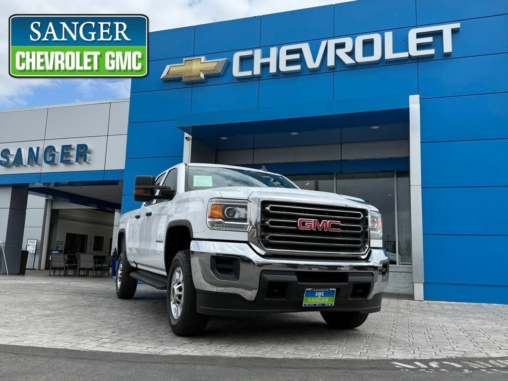 SUMMIT WHITE 2017 GMC Sierra 2500HD Base Double Cab SB Pickup Truck 4X2