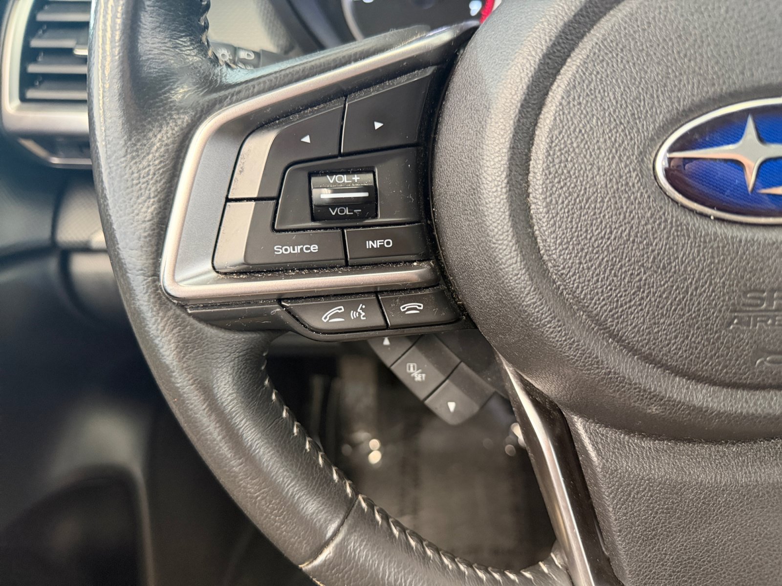 Used 2019 Crystal Black Silica Subaru Limited image 11