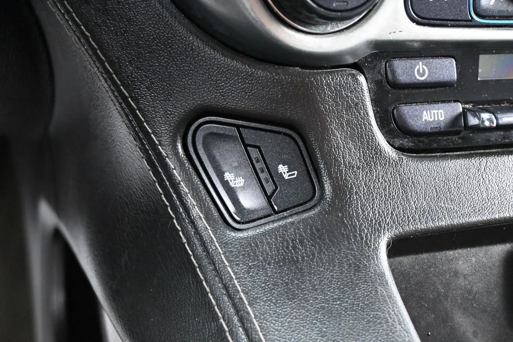 Used 2015 Black Chevrolet LT image 19