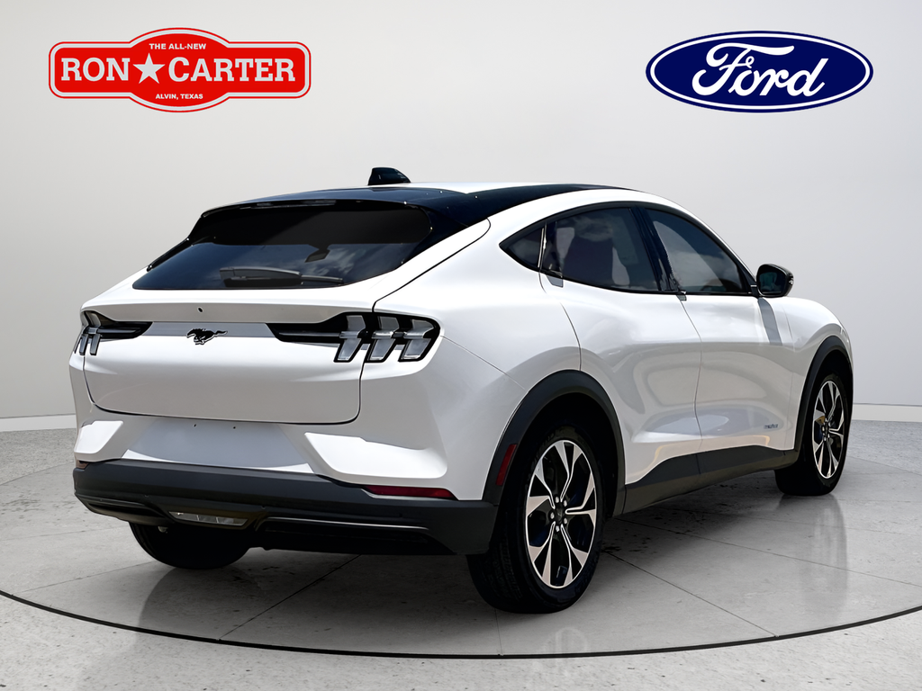 New 2026 Star White Metallic Tri-coat Ford Select image 5