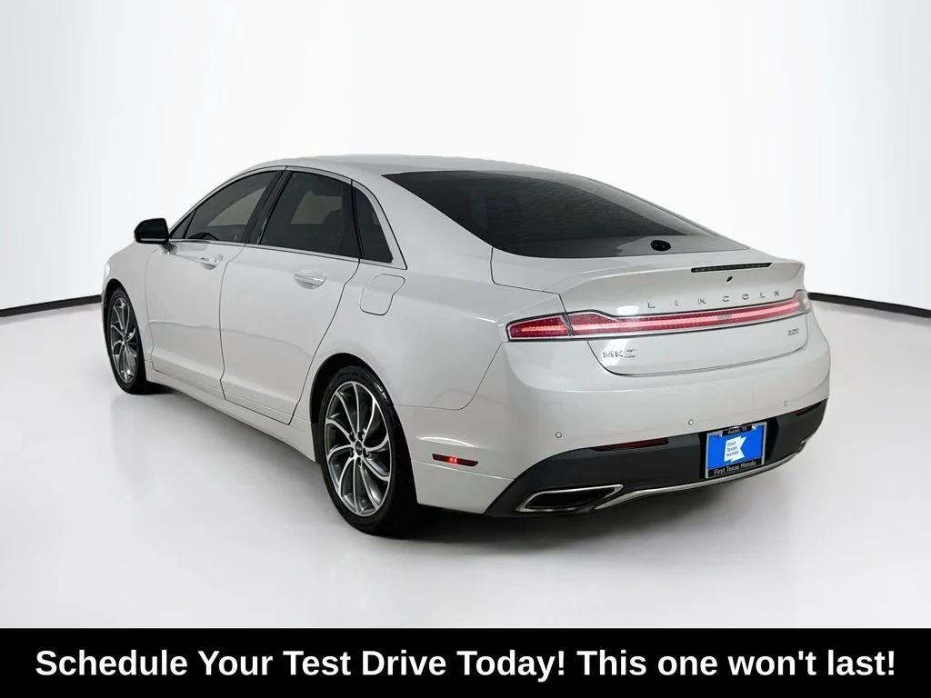 Used 2019 Pearl Metallic Lincoln Reserve image 5