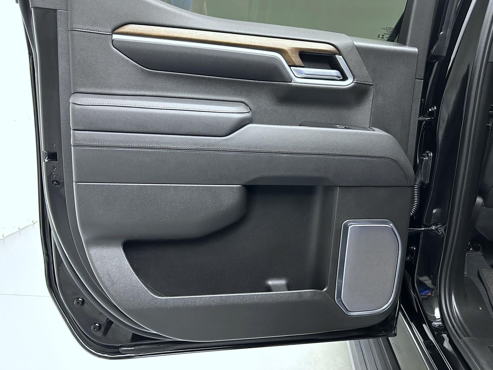 2026 Chevrolet Silverado 1500 High Country - Photo 20