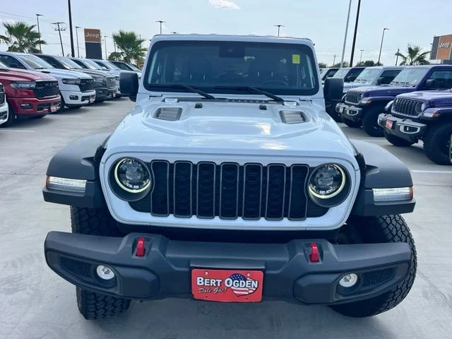 Used 2025 White Jeep Rubicon image 2