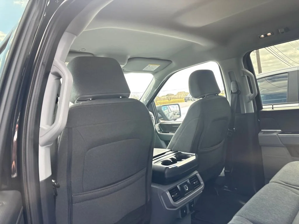 Used 2024 Black Ford XLT image 20