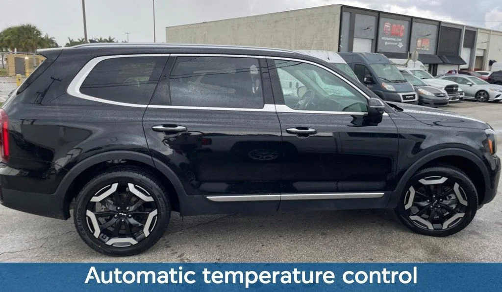 Used 2025 Black Kia S image 8