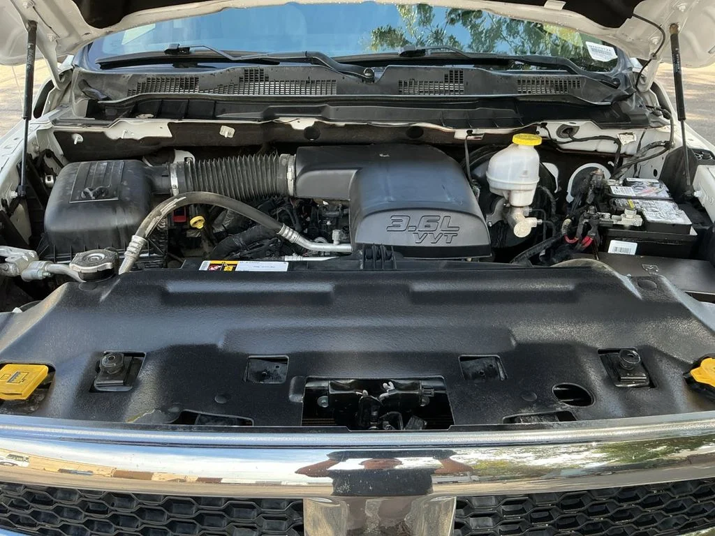 Used 2022 White Ram SLT image 29