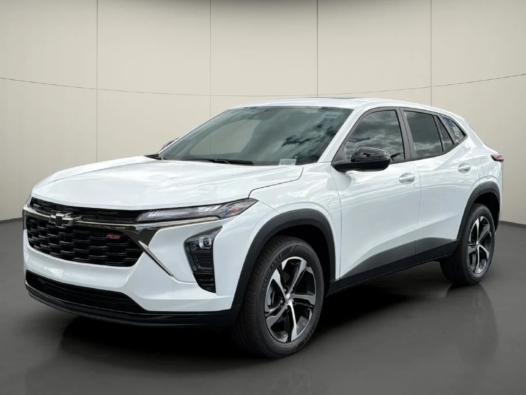 New 2026 Summit White Chevrolet 1RS image 3