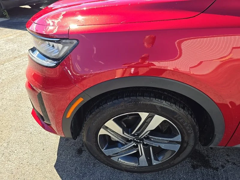 Used 2023 Red Kia EX image 10