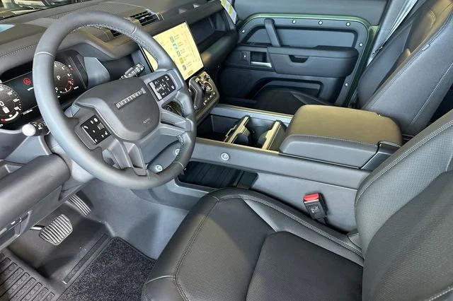 New 2026 Woolstone Green Land Rover S image 9