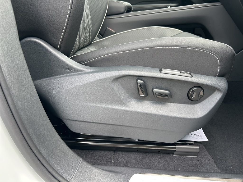 2026 Volkswagen Atlas SEL Premium R-Line - Photo 38