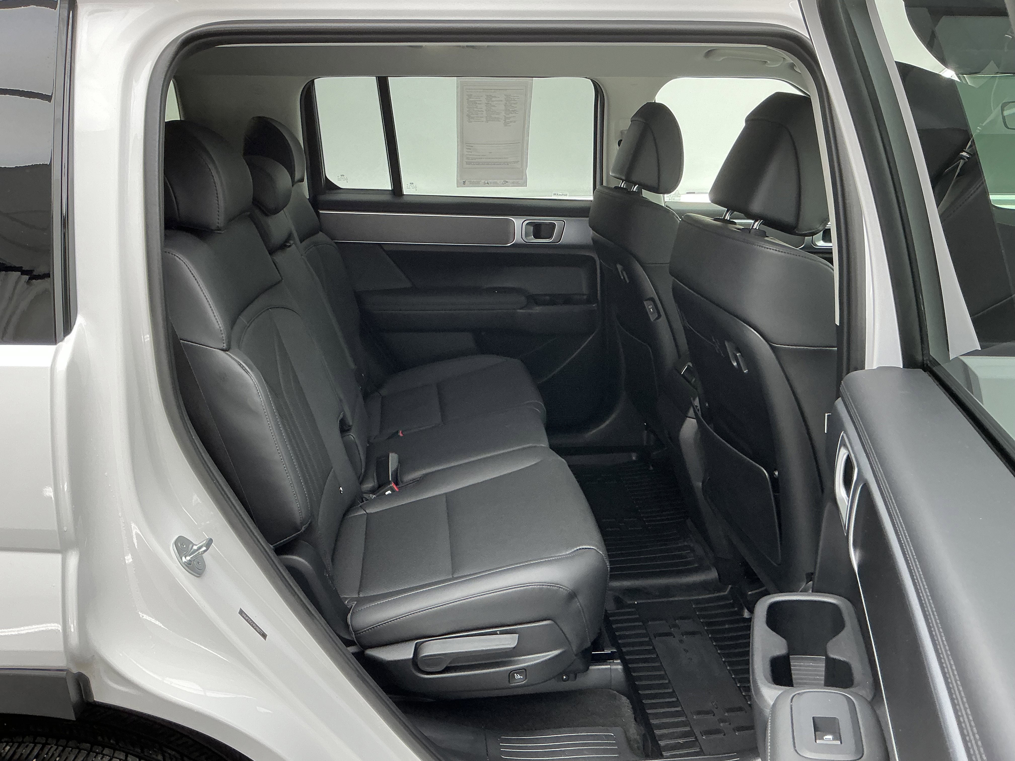 Used 2025 Serenity White Hyundai SEL image 23