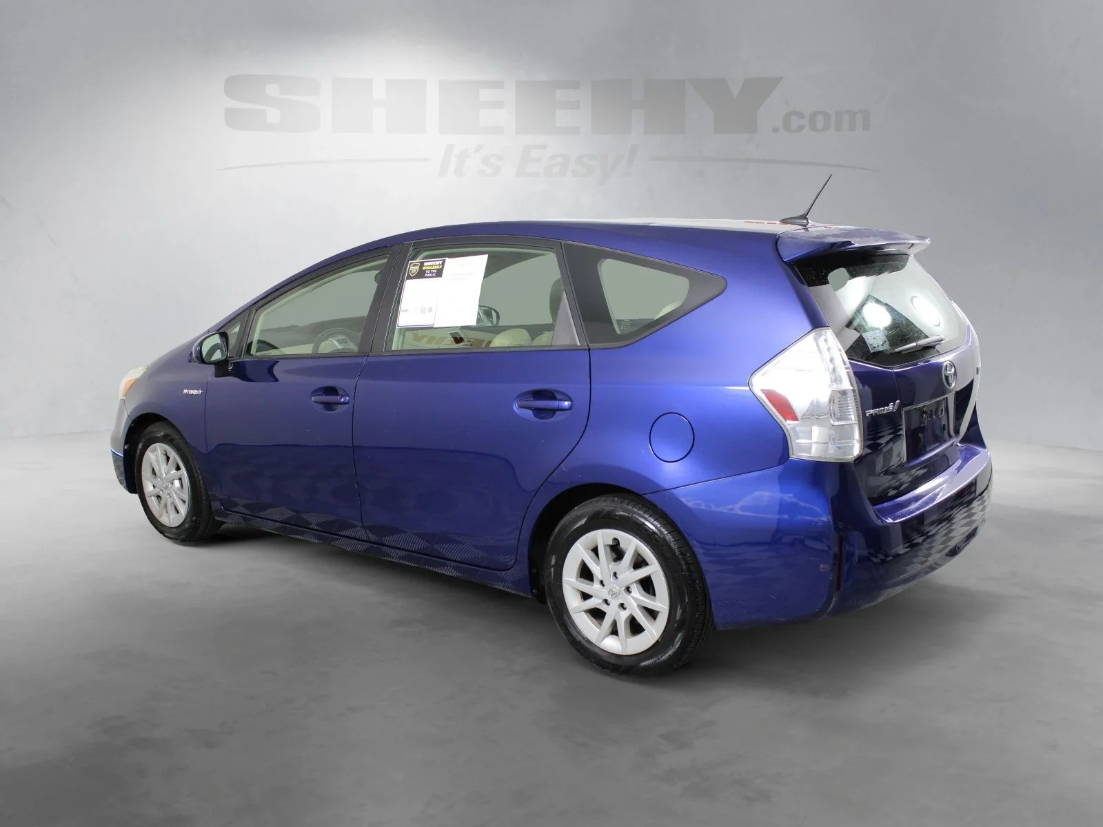 Used 2012 Blue Toyota Three image 15