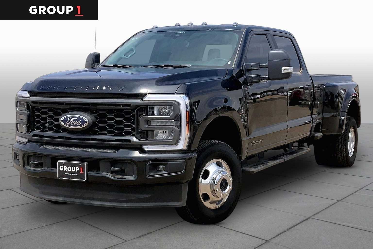 2026 Ford F-350 XL 4x4 Crew Cab 8' Box DRW's photo