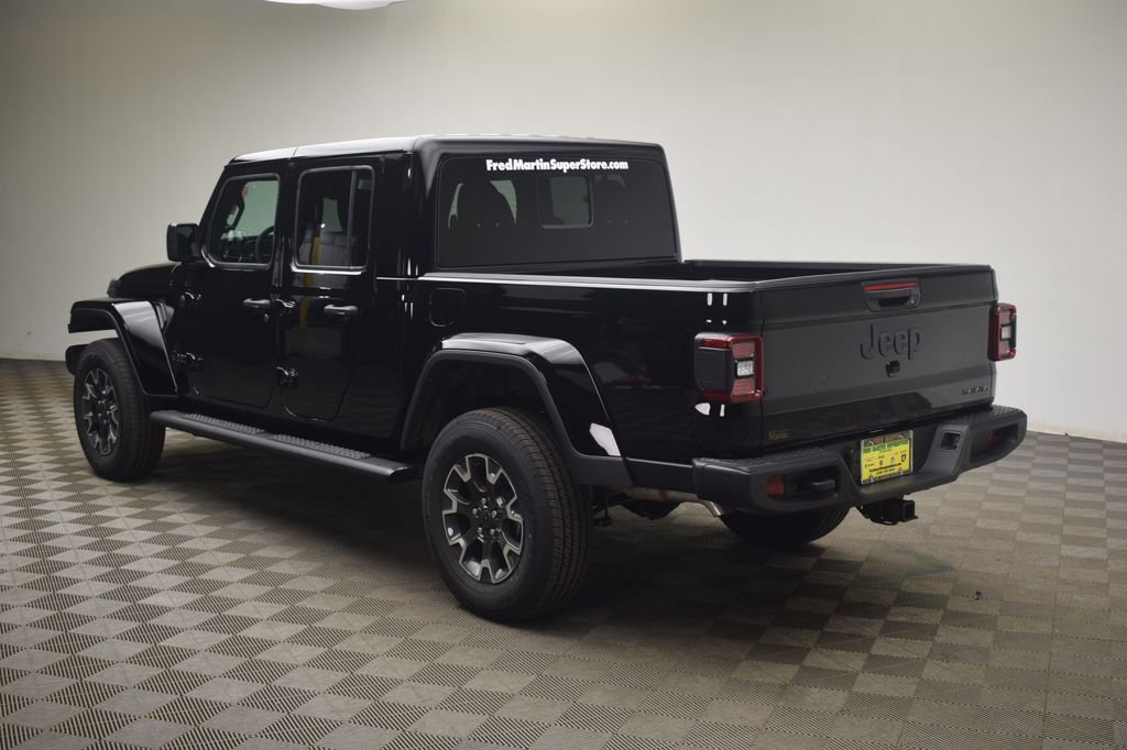 New 2026 Black Clear-Coat Exterior Paint Jeep Sahara image 11