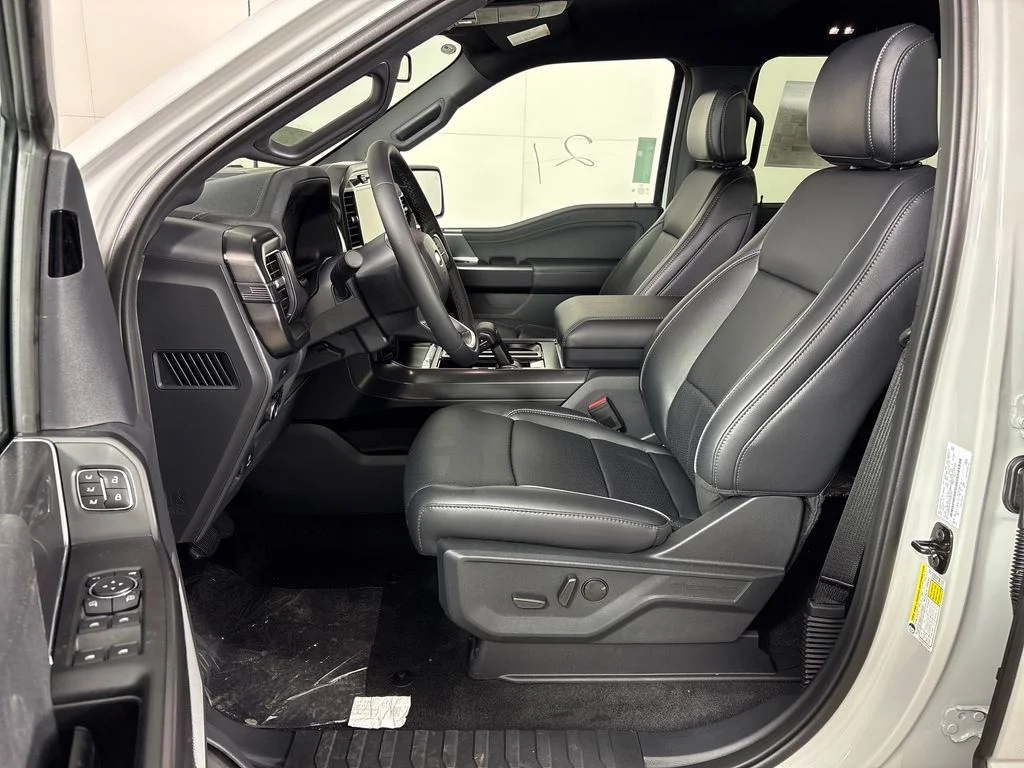 New 2026 White Ford Lariat image 31