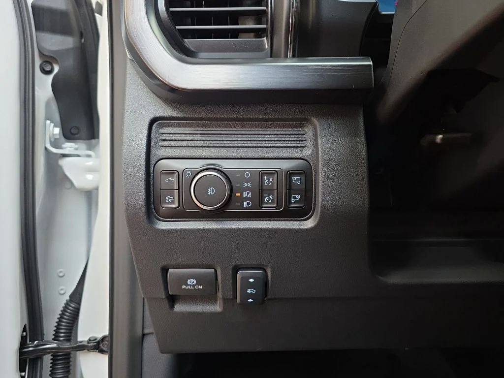 New 2026 White Ford Lariat image 25