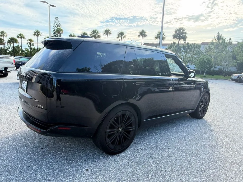 Used 2025 Black Land Rover SE image 7