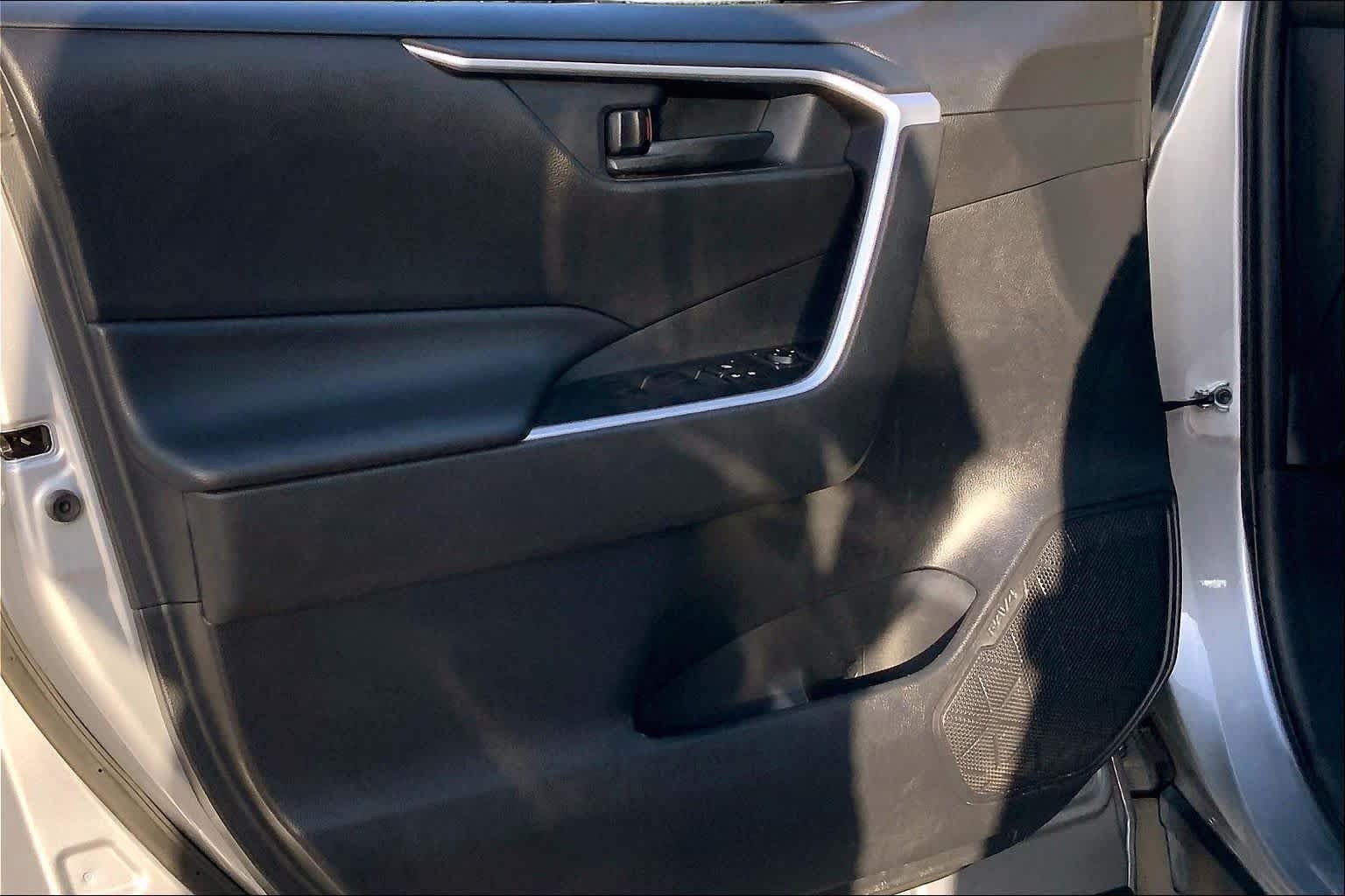 Used 2019 Silver Sky Metallic Toyota LE image 21
