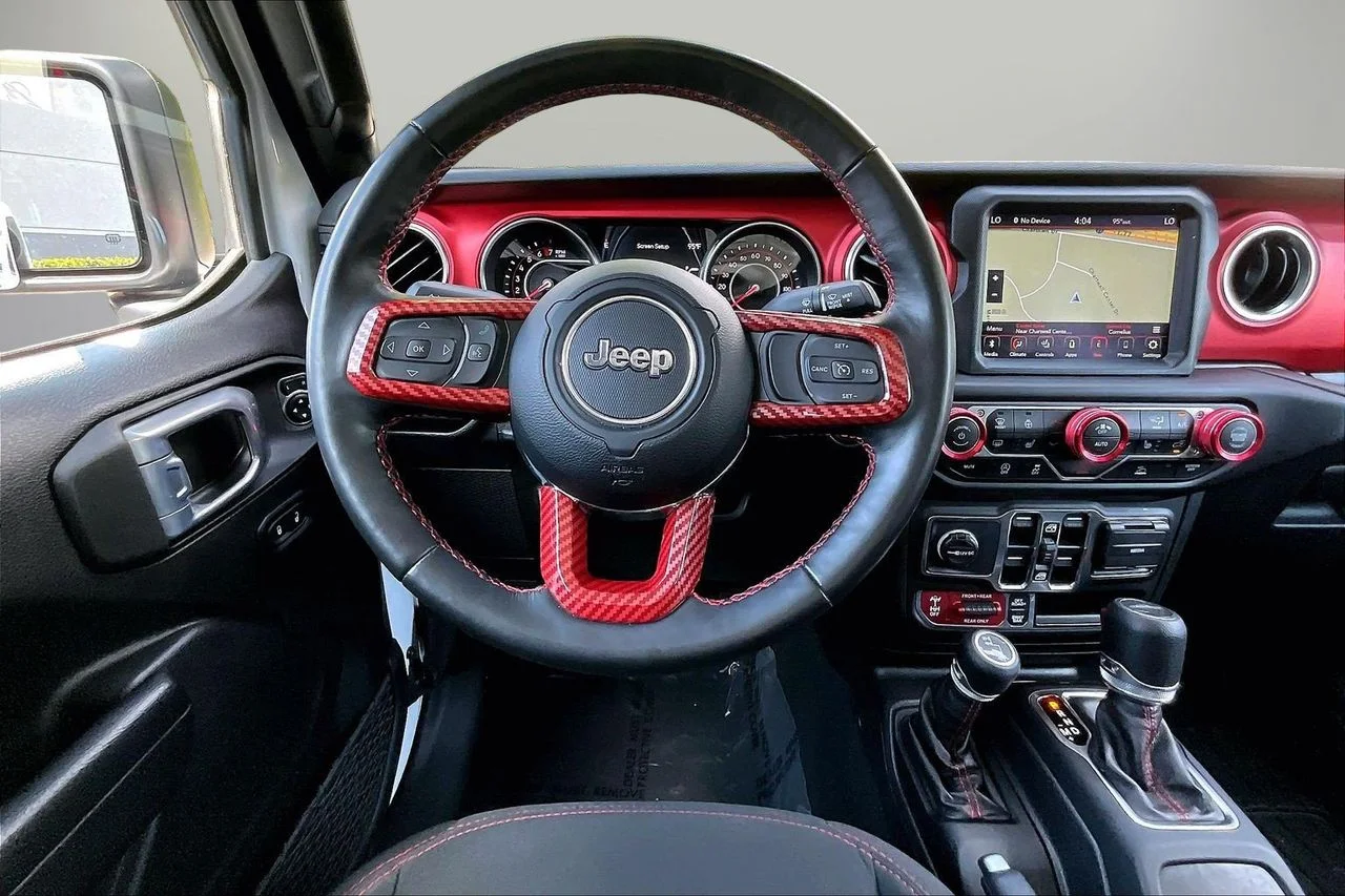 Used 2021 White Jeep Rubicon image 11