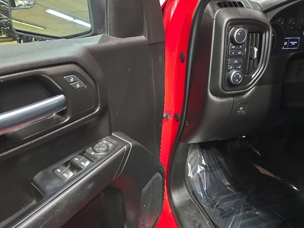 Used 2023 Red Chevrolet Custom image 27
