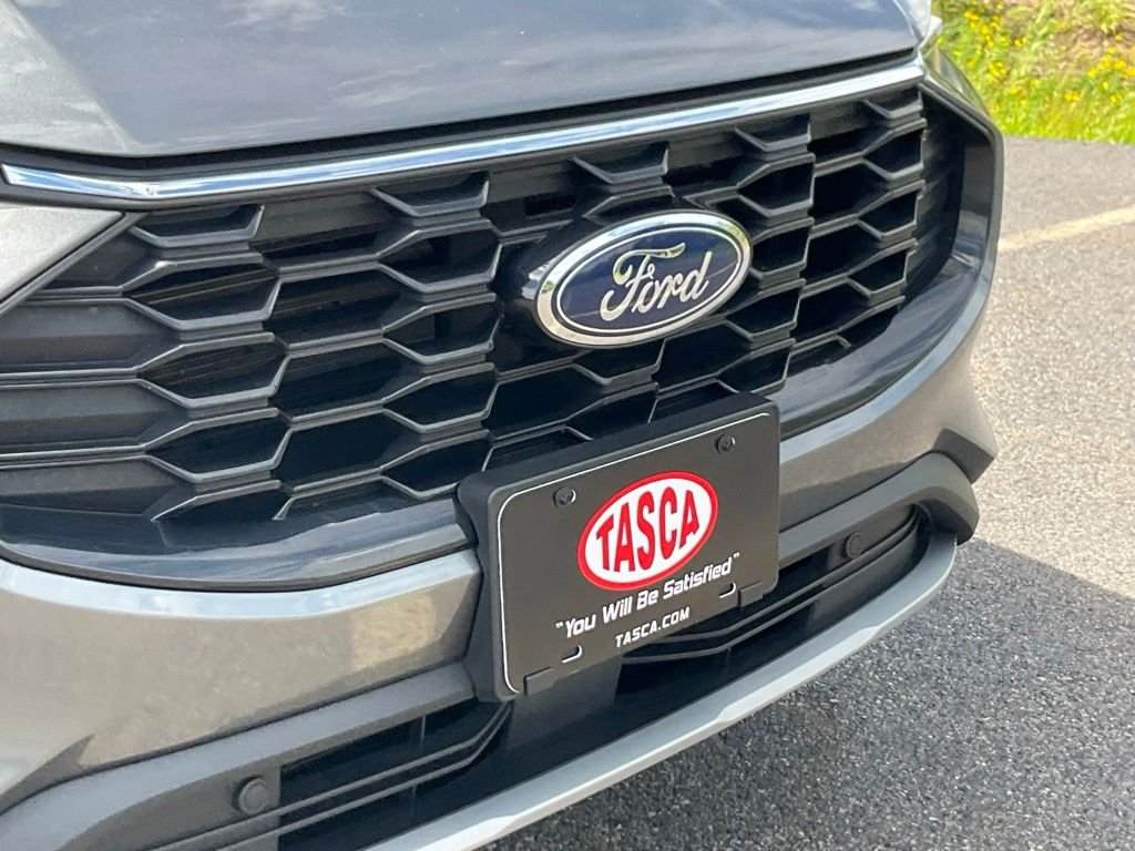 Certified Used 2025 Gray Metallic Ford ST-Line Select image 22