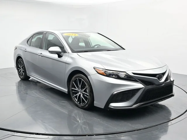 Used 2024 Toyota Camry SE