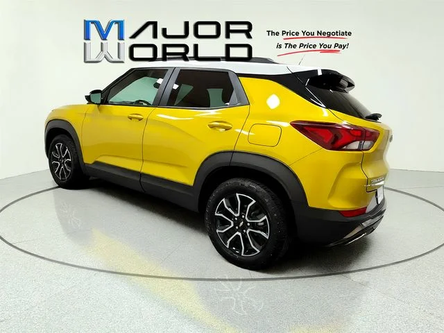 Used 2023 Yellow Chevrolet ACTIV image 5